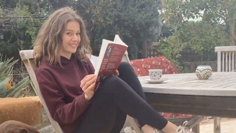 Burcu Biricik reading the novel Camdaki Kız (The Girl at the Window) by the Turkish psychiatrist Gülseren Budayıcıoğlu