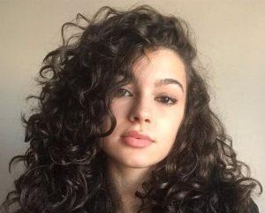 Su-Burcu-Yazgi-Coşkun-is-a-very-promising-young-Turkish-actress